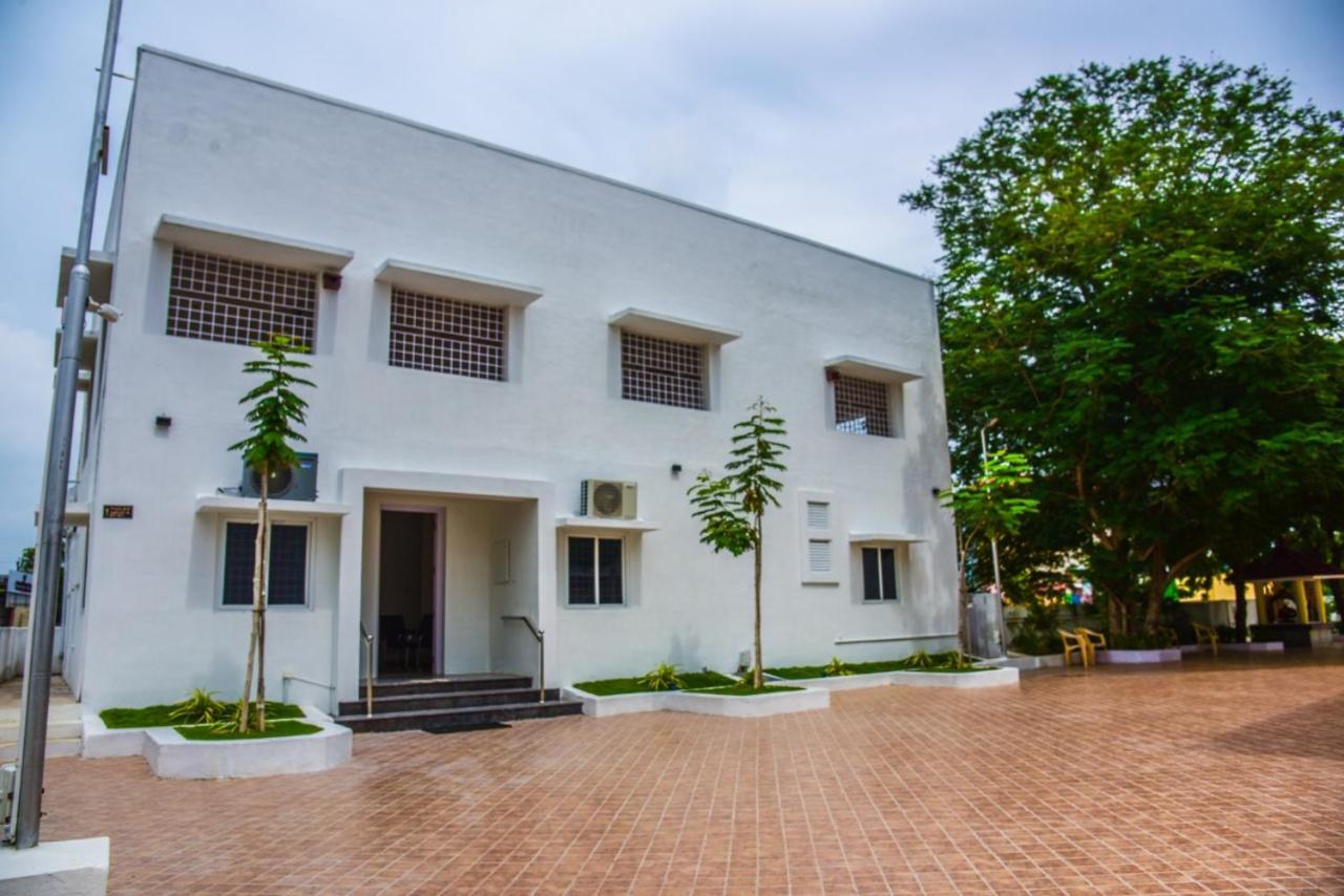 Sree Laxmi Mahal Hotel ตูติคอริน ภายนอก รูปภาพ