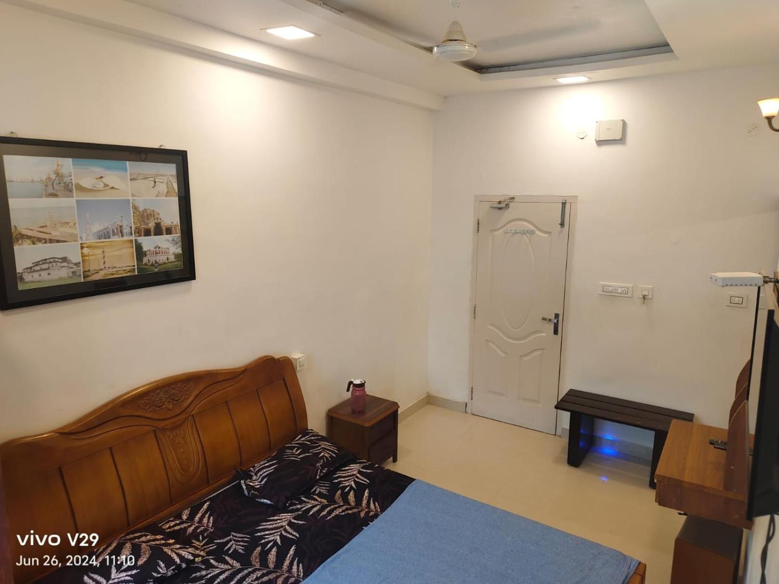 Sree Laxmi Mahal Hotel ตูติคอริน ภายนอก รูปภาพ